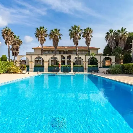Domaine D'azur - Renovated 1br With Terrace Pool & Garage Apartment Le Lavandou